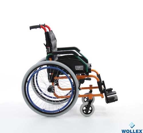 W980 ÇOCUK TEKERLEKLİ SANDALYE 