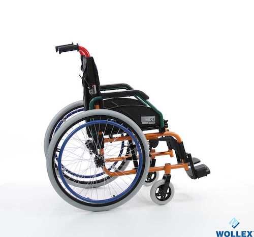 W980 ÇOCUK TEKERLEKLİ SANDALYE 