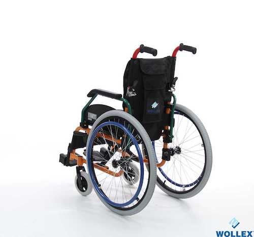 W980 ÇOCUK TEKERLEKLİ SANDALYE 