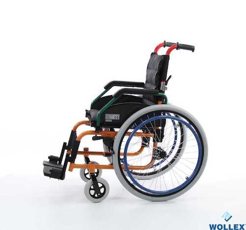 W980 ÇOCUK TEKERLEKLİ SANDALYE 