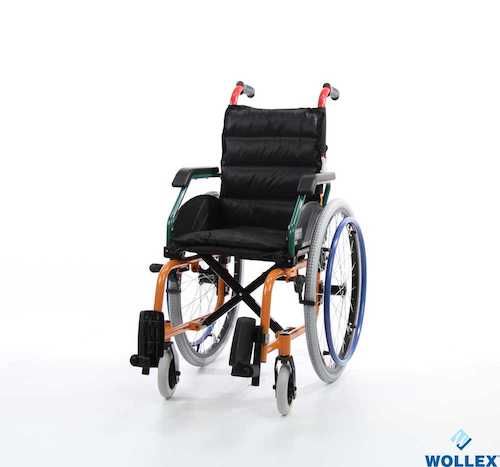 W980 ÇOCUK TEKERLEKLİ SANDALYE 